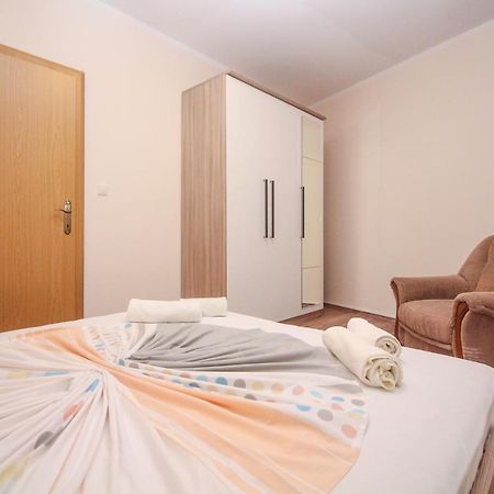 Goles Apartments-First Row To The Sea Rogoznica  Extérieur photo