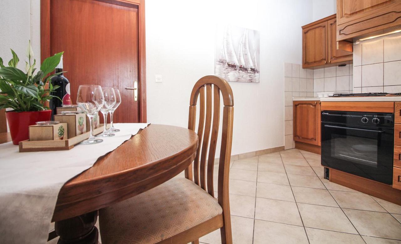 Goles Apartments-First Row To The Sea Rogoznica  Extérieur photo