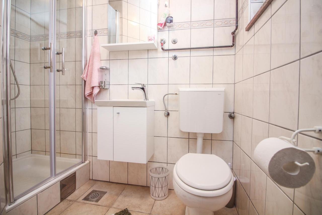 Goles Apartments-First Row To The Sea Rogoznica  Extérieur photo